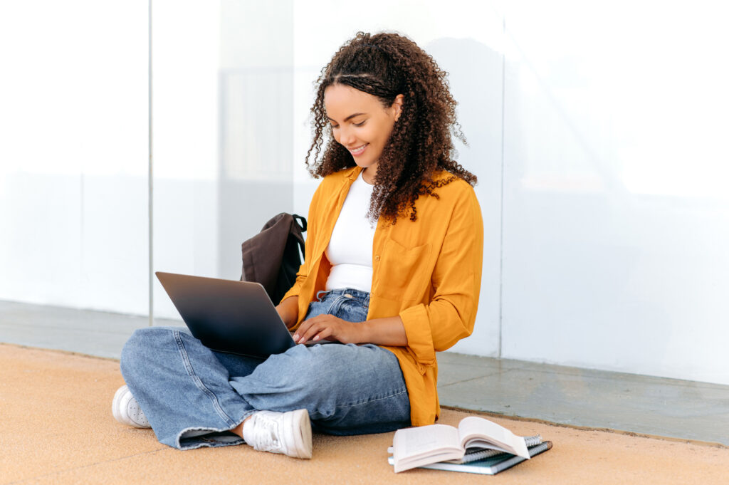 Estudiar en voz alta: descubre esta técnica de estudio
