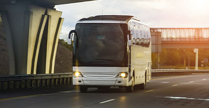 Cualificación inicial acelerada de conductores para el transporte de viajeros (CAP) con sensibilización y educación vial, tacógrafo digital, atención al cliente de transporte de viajeros y atención e información a los viajeros del autobús