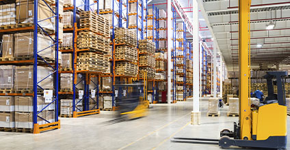 Operaciones con carretillas elevadoras conforme UNE 58451