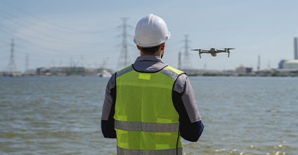 Radiofonista y Coordinación de Drones en Espacio Aéreo Controlado