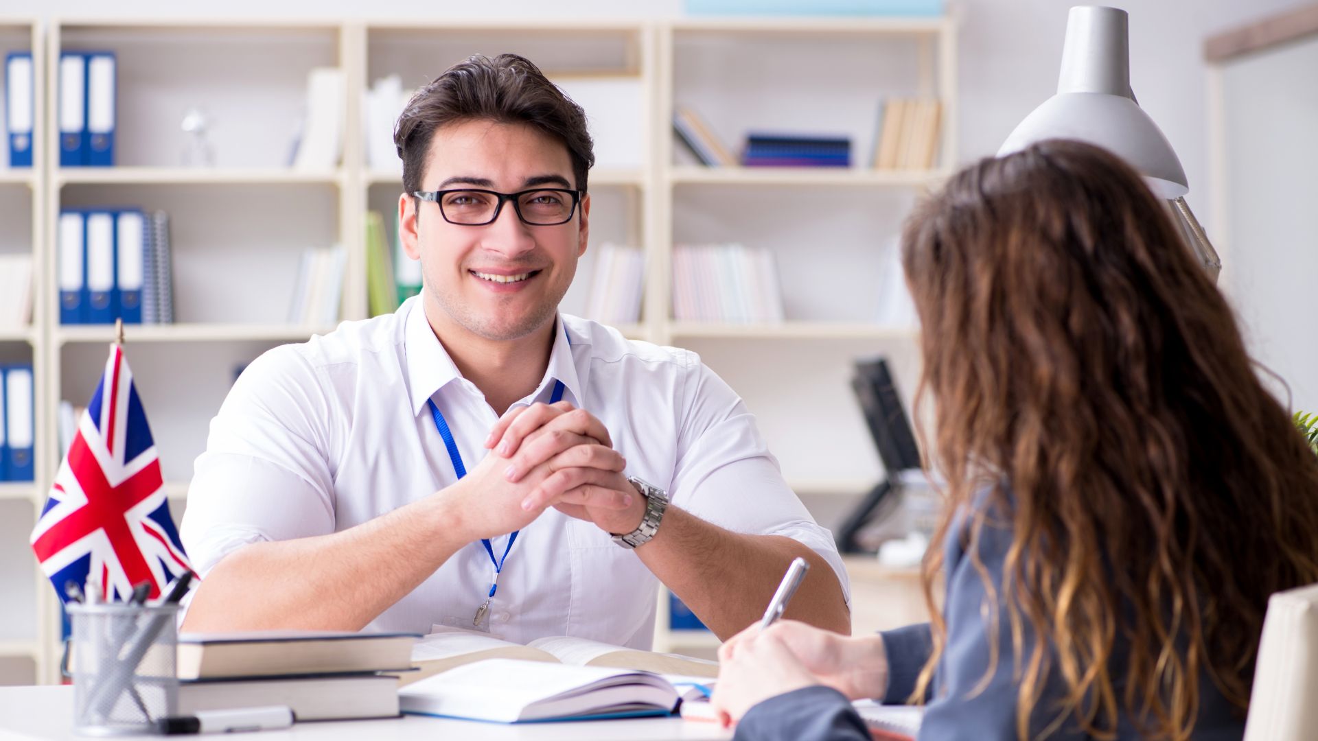 Atención a la clientela del pequeño comercio en lengua extranjera, inglés