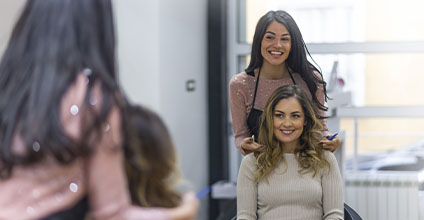 Asesoría en estilos de peinados y pelo del rostro